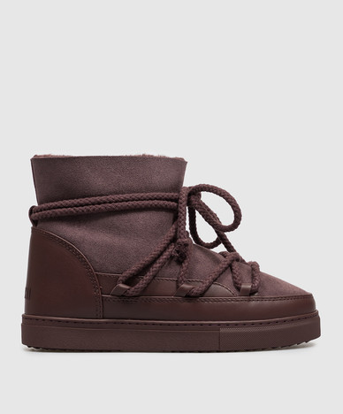 Burgunderfarbene Wildlederstiefel mit Pelz