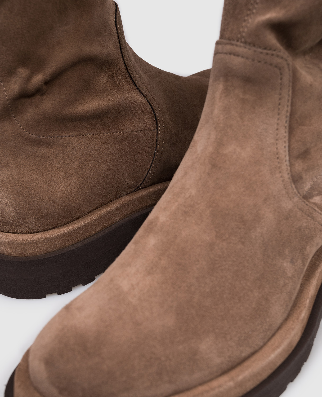 

Brown suede over-the-knee boots Brunello Cucinelli