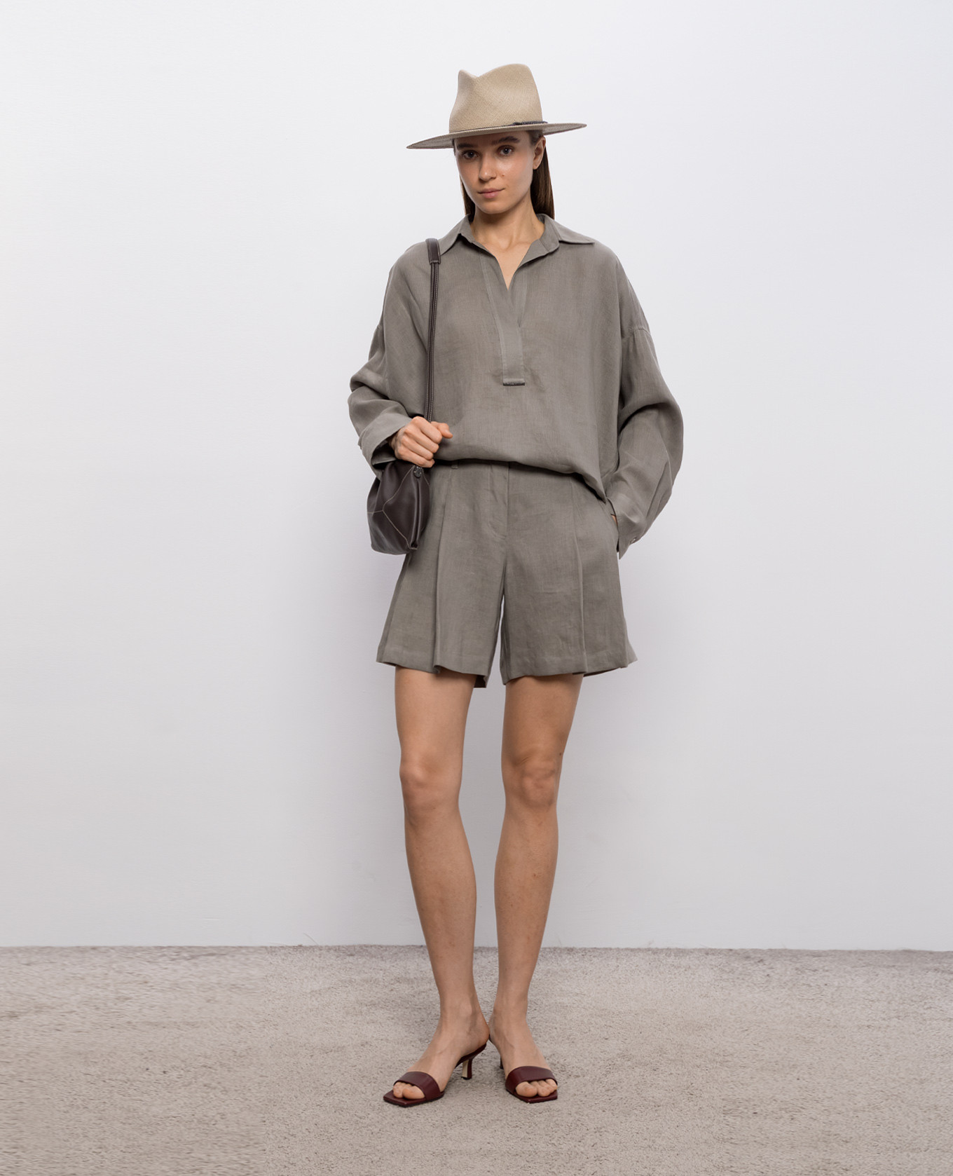 Gray linen shorts Brunello Cucinelli 2