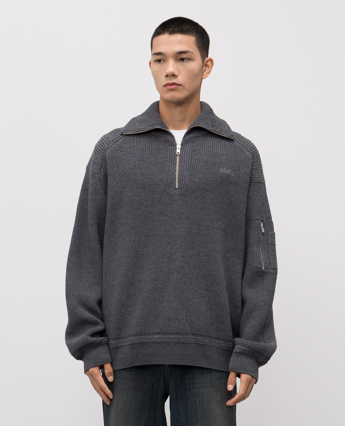 

Grey wool sweater with logo Juun.j
