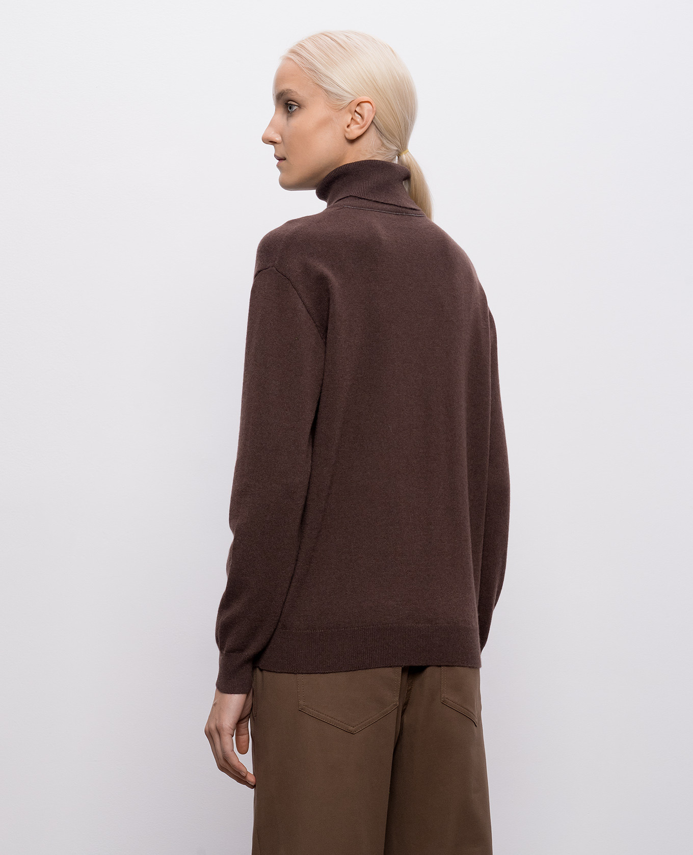 Brown cashmere turtleneck Brunello Cucinelli 4