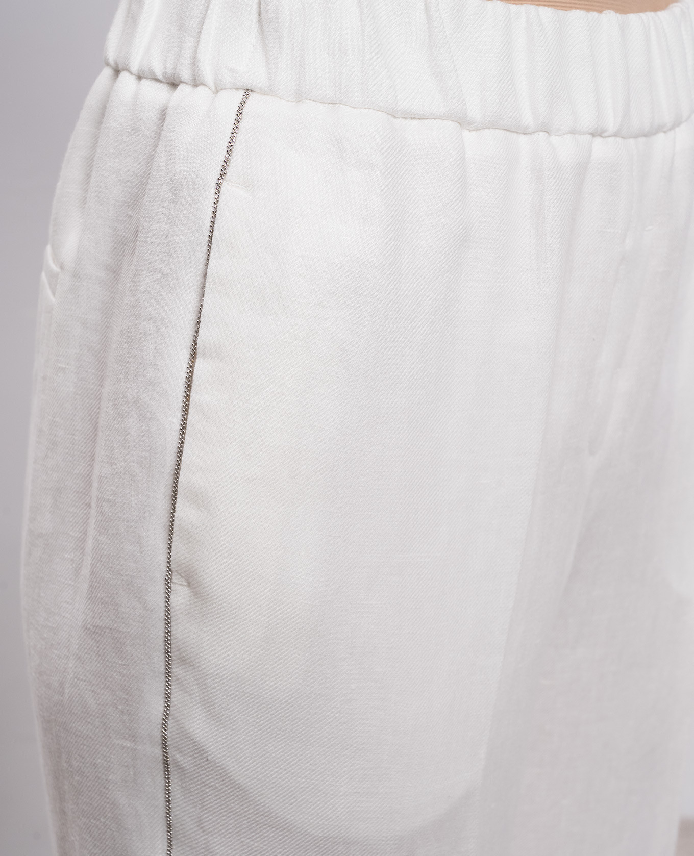White linen pants with monil chain Peserico 4