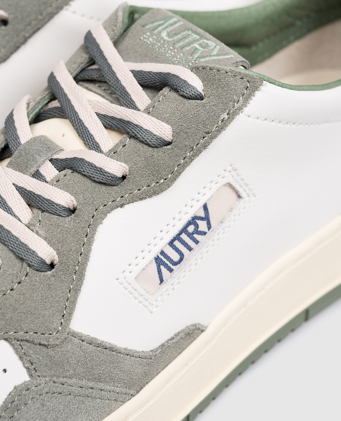 

MEDALIST green leather sneakers AUTRY