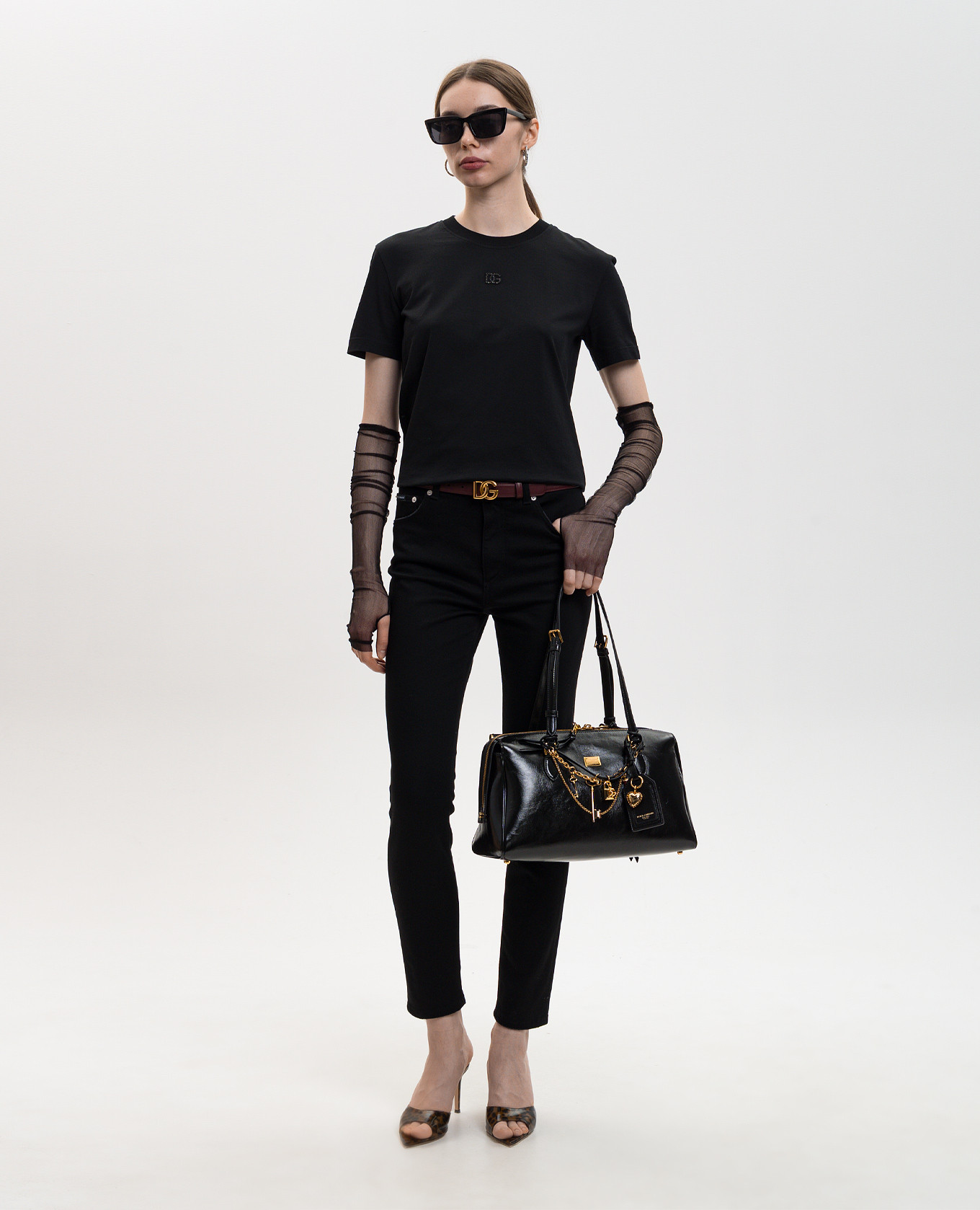 

Black T-shirt with monogram logo Dolce&Gabbana