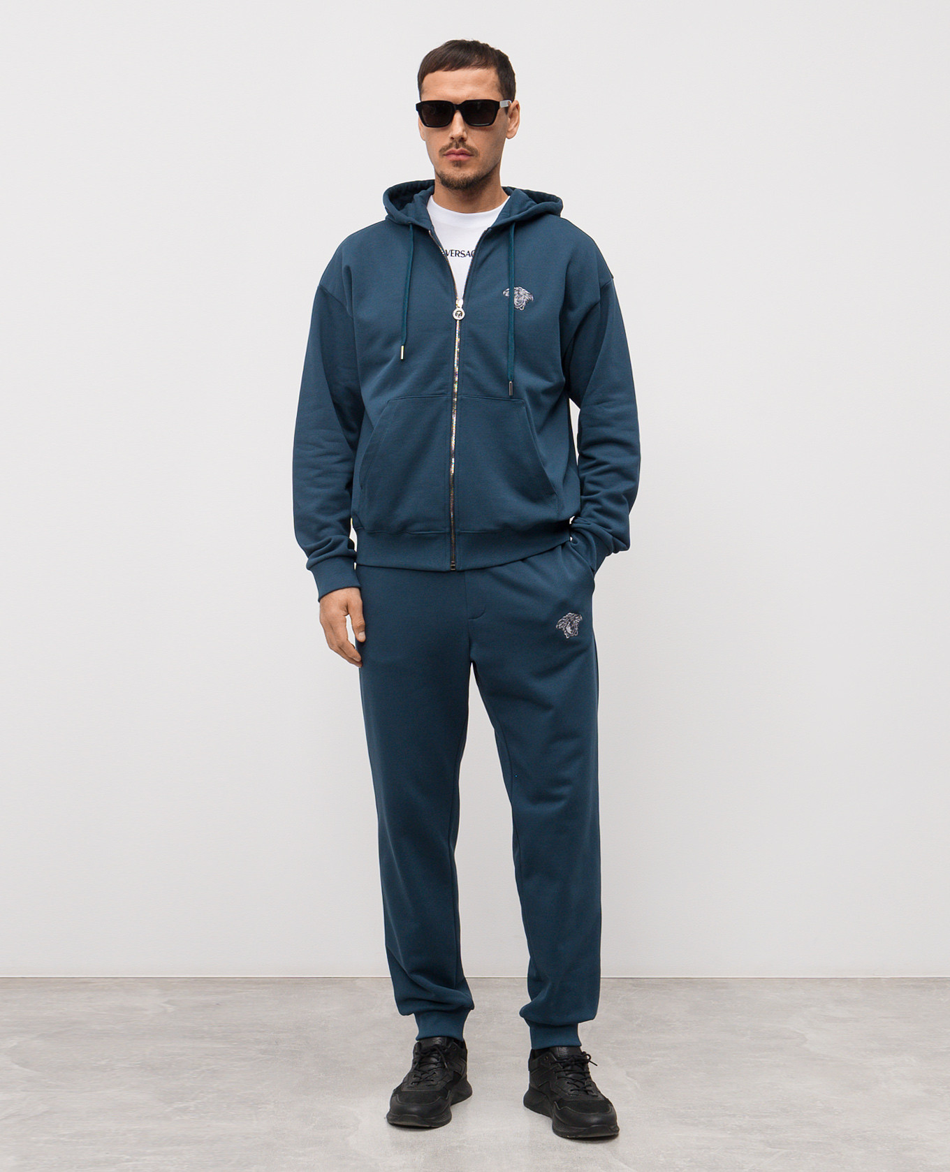 Blue sports jacket with embroidered emblem Versace 2