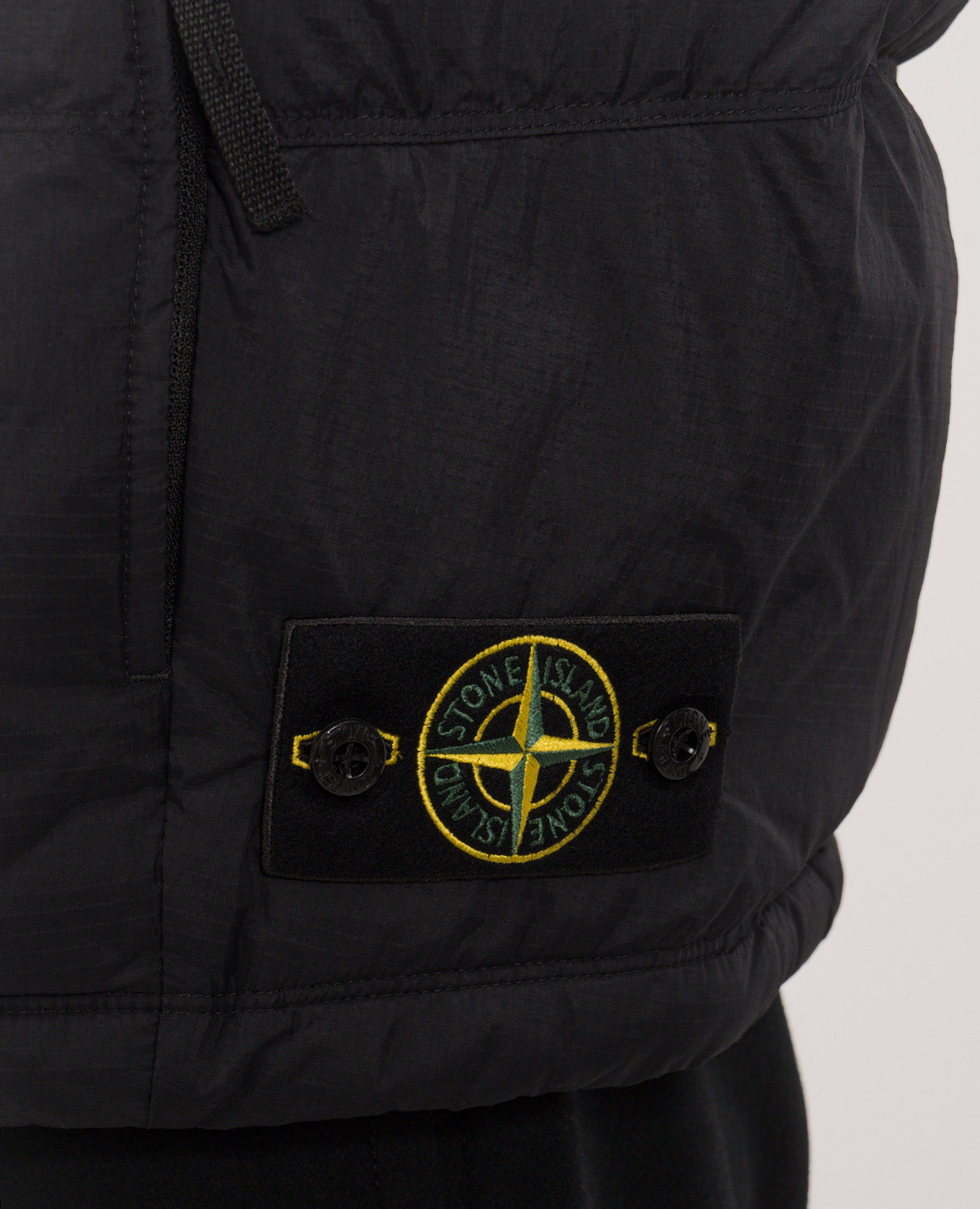 Black down vest with logo patch Stone Island 5