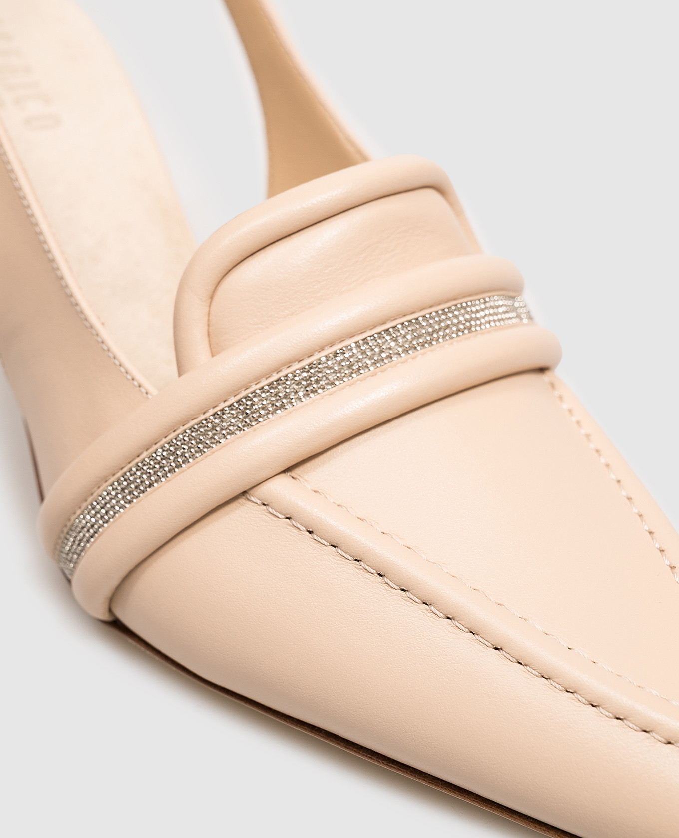Beige leather slingbacks with monil chain Peserico 5