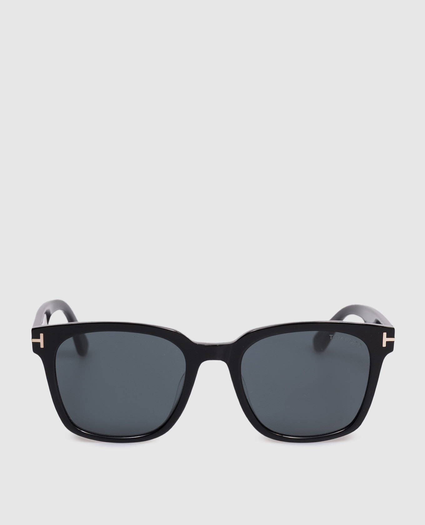 

Black sunglasses with logo Tom Ford