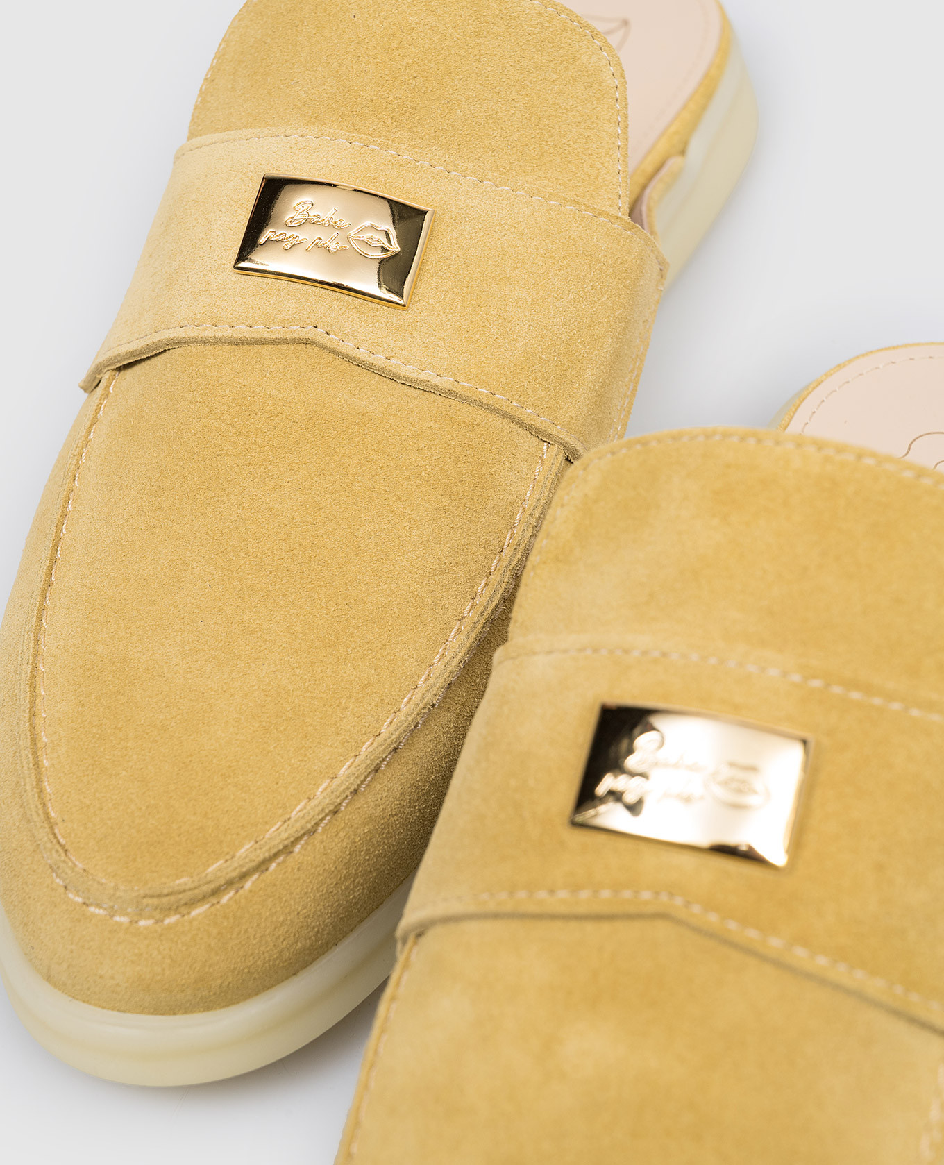 Yellow suede loafers with logo engraving Babe Pay Pls 5