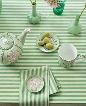 Pip Studio Green Stripes tablecloth with logo 51035083