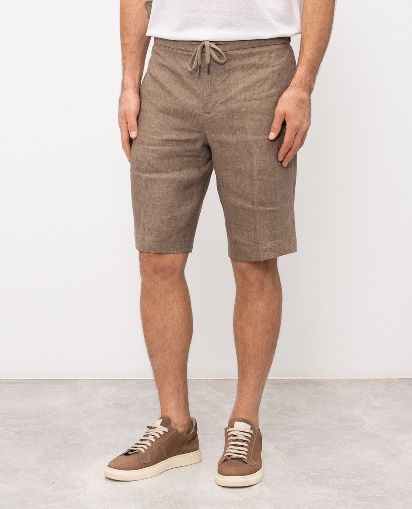 

Brown linen shorts CAPOBIANCO
