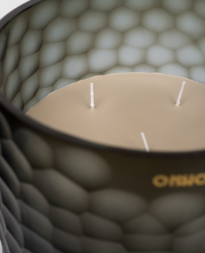 Onno Eternal XL candle with Ginger Fig scent in a glass candle holder ON704G