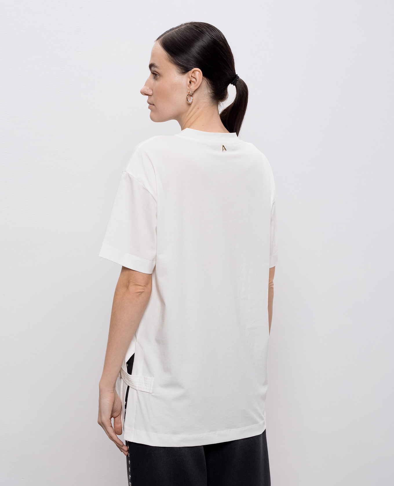 White T-shirt with applique Twinset 4