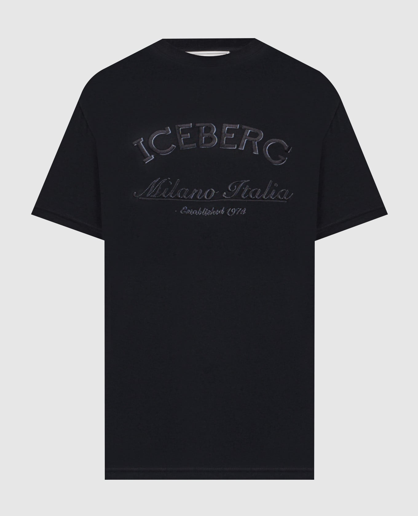 Black T-shirt with embroidered logo