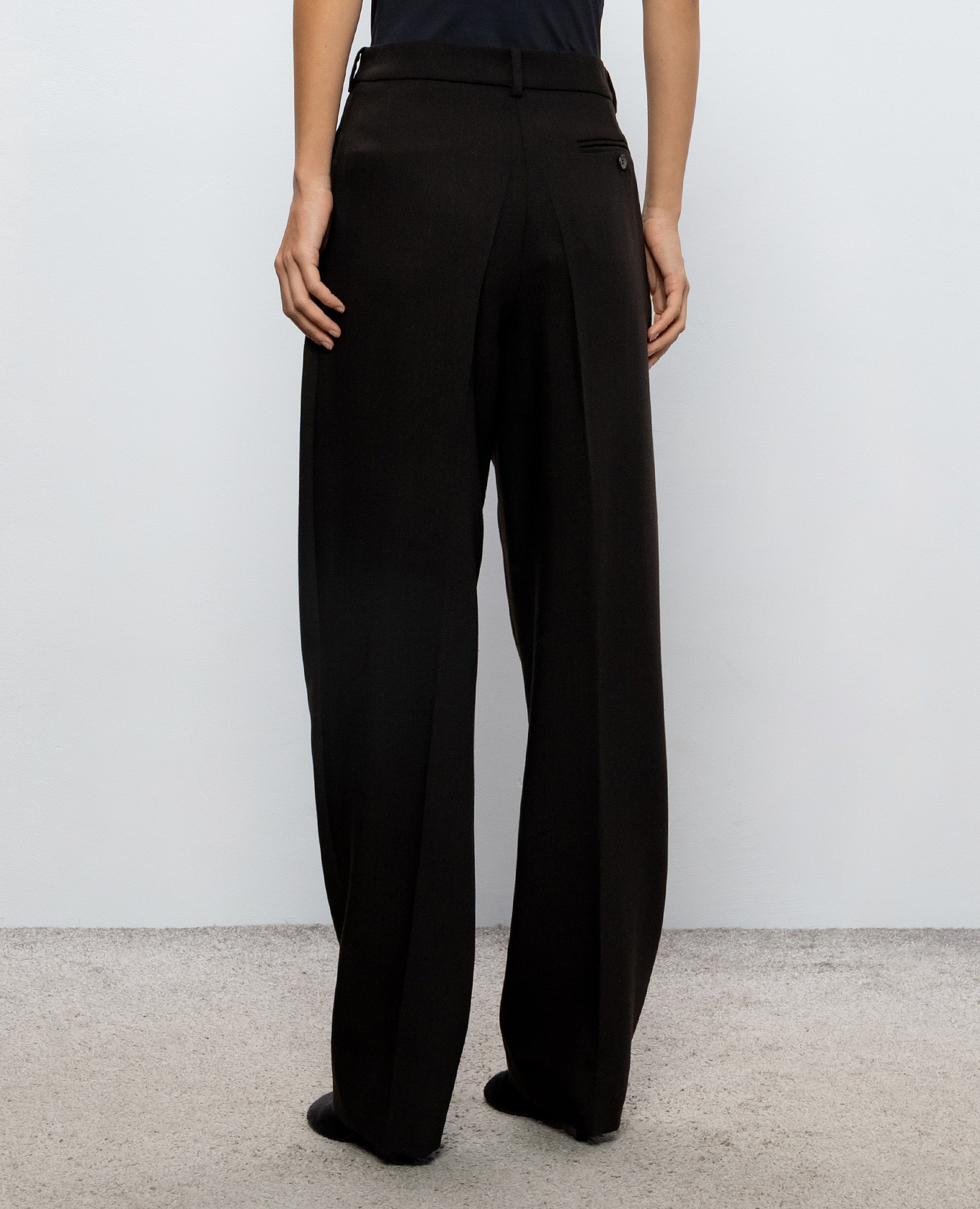 Brown wool pants Magda Butrym 4