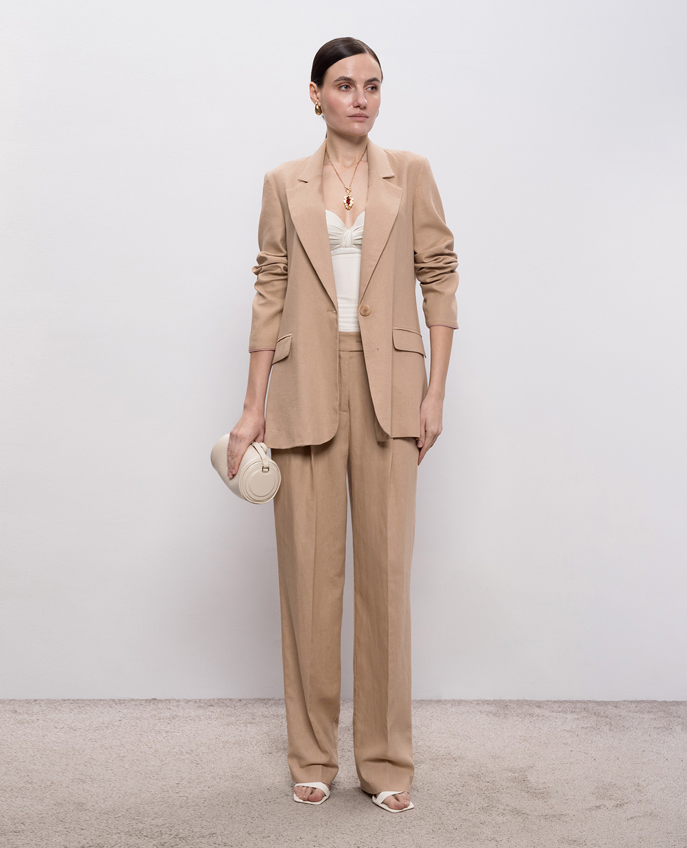 

Beige linen pants Twinset