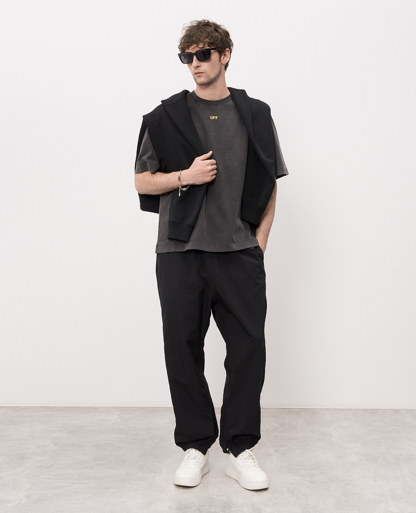Gray T-shirt with Fallen Caravaggio print Off-White 2