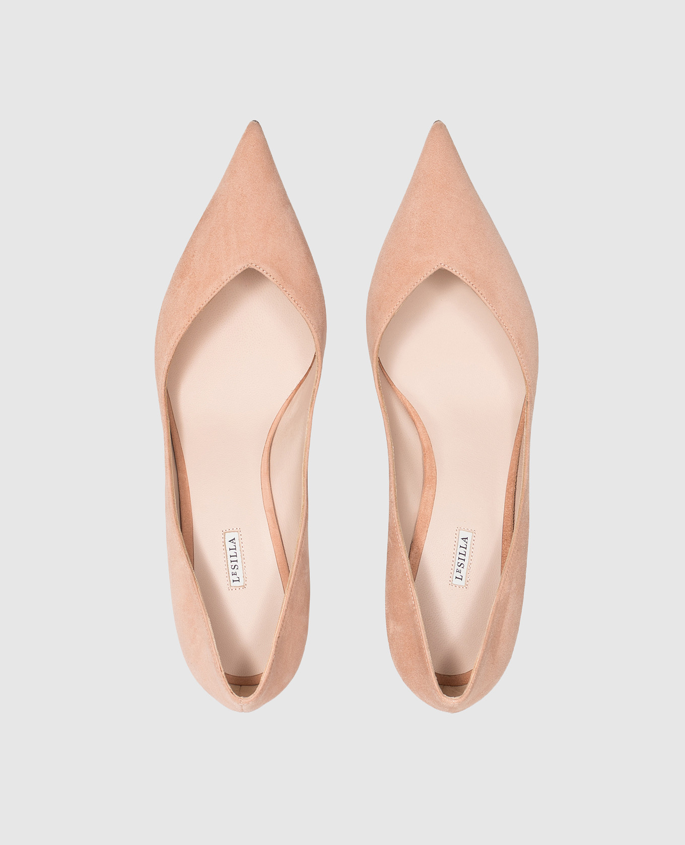 Beige suede shoes Vivienne Le Silla 4
