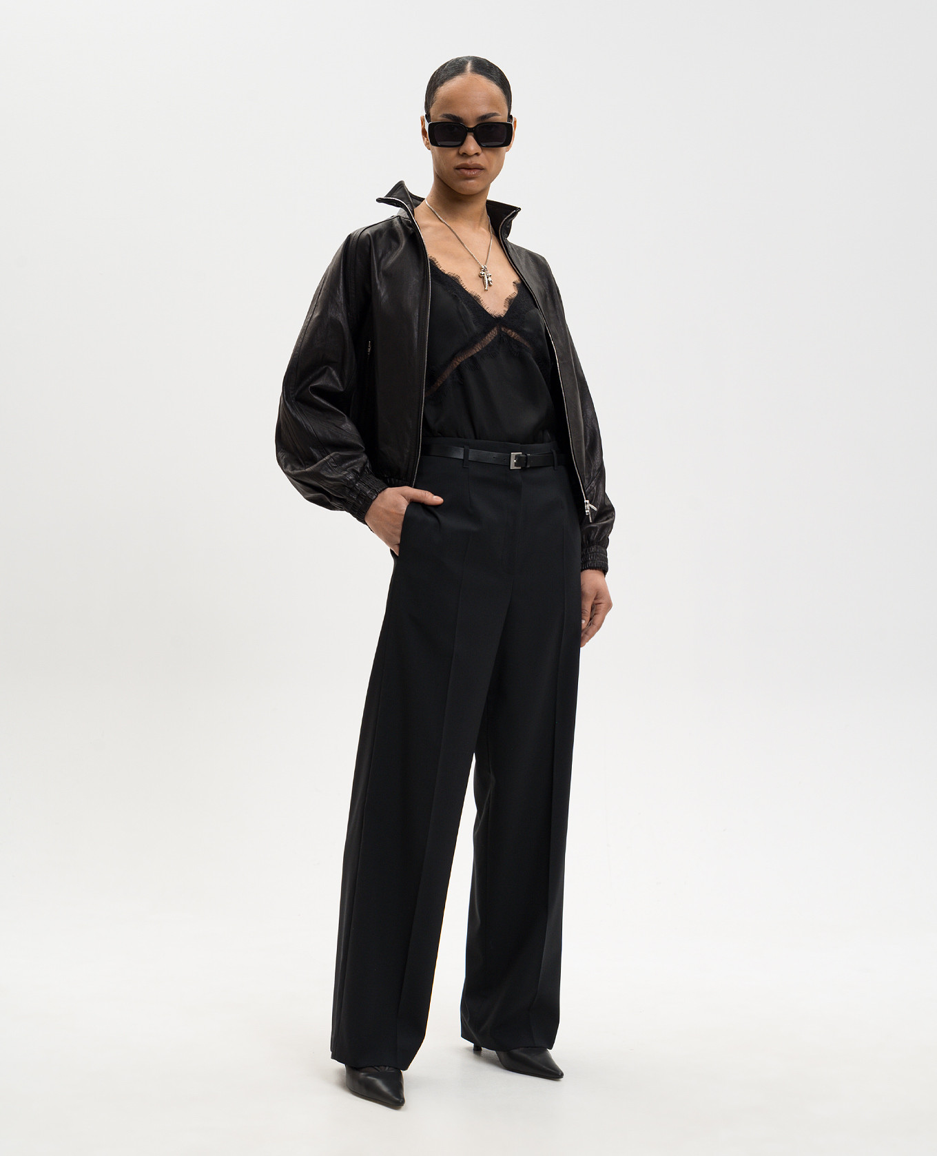 Black wool pants with belt Juun.j 2