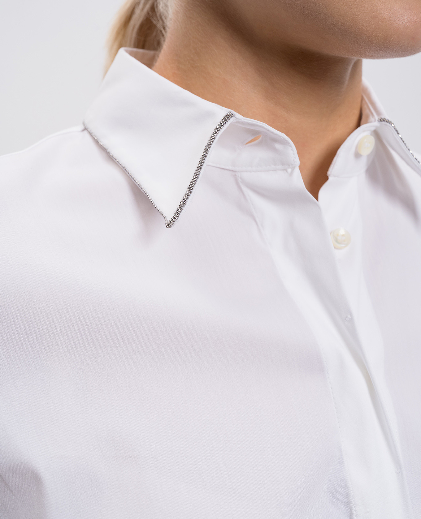 White shirt with a monil chain Brunello Cucinelli 5