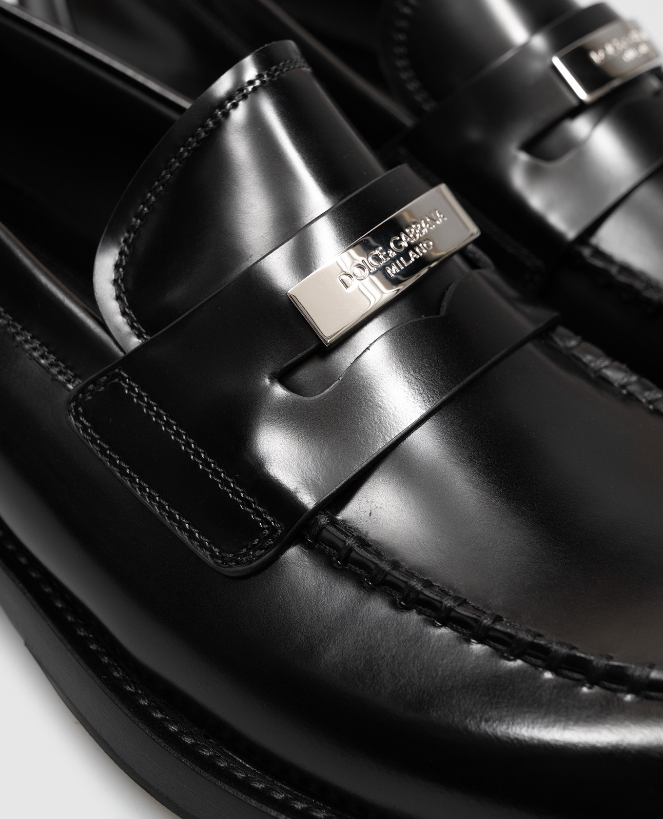 Black leather glossy loafers with monoframe Dolce&Gabbana 5