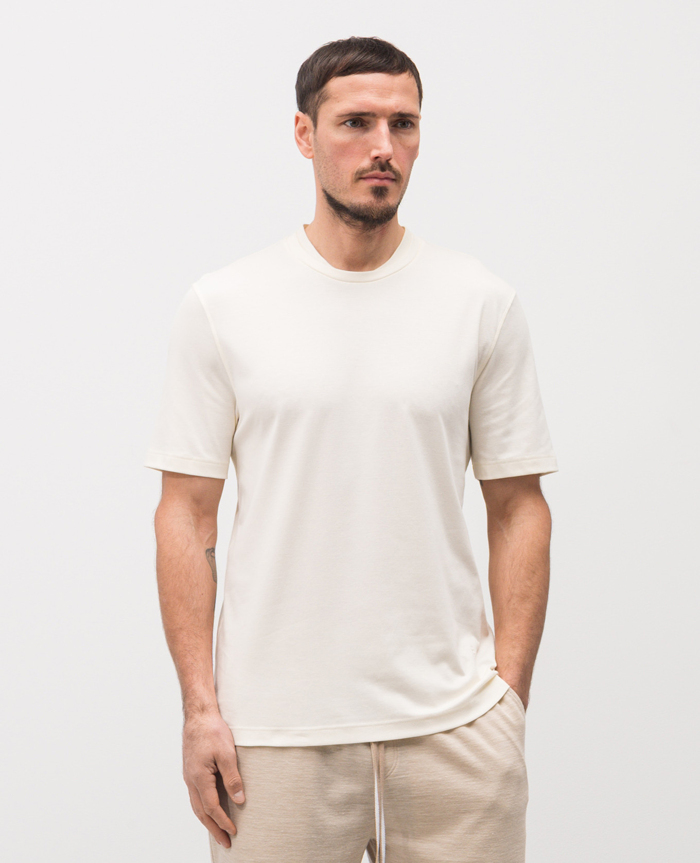 White T-shirt with silk Brett Johnson 3