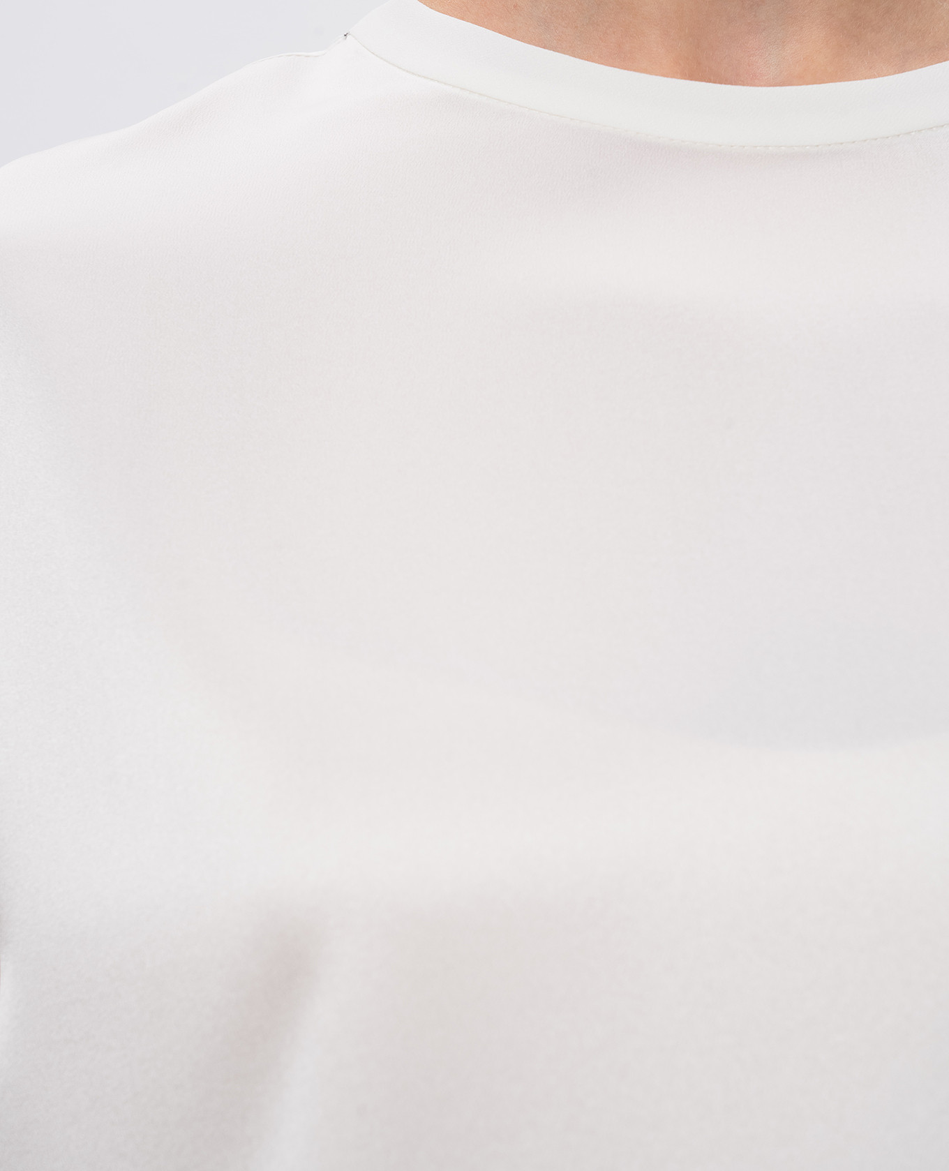 

White silk top with monil chain Brunello Cucinelli