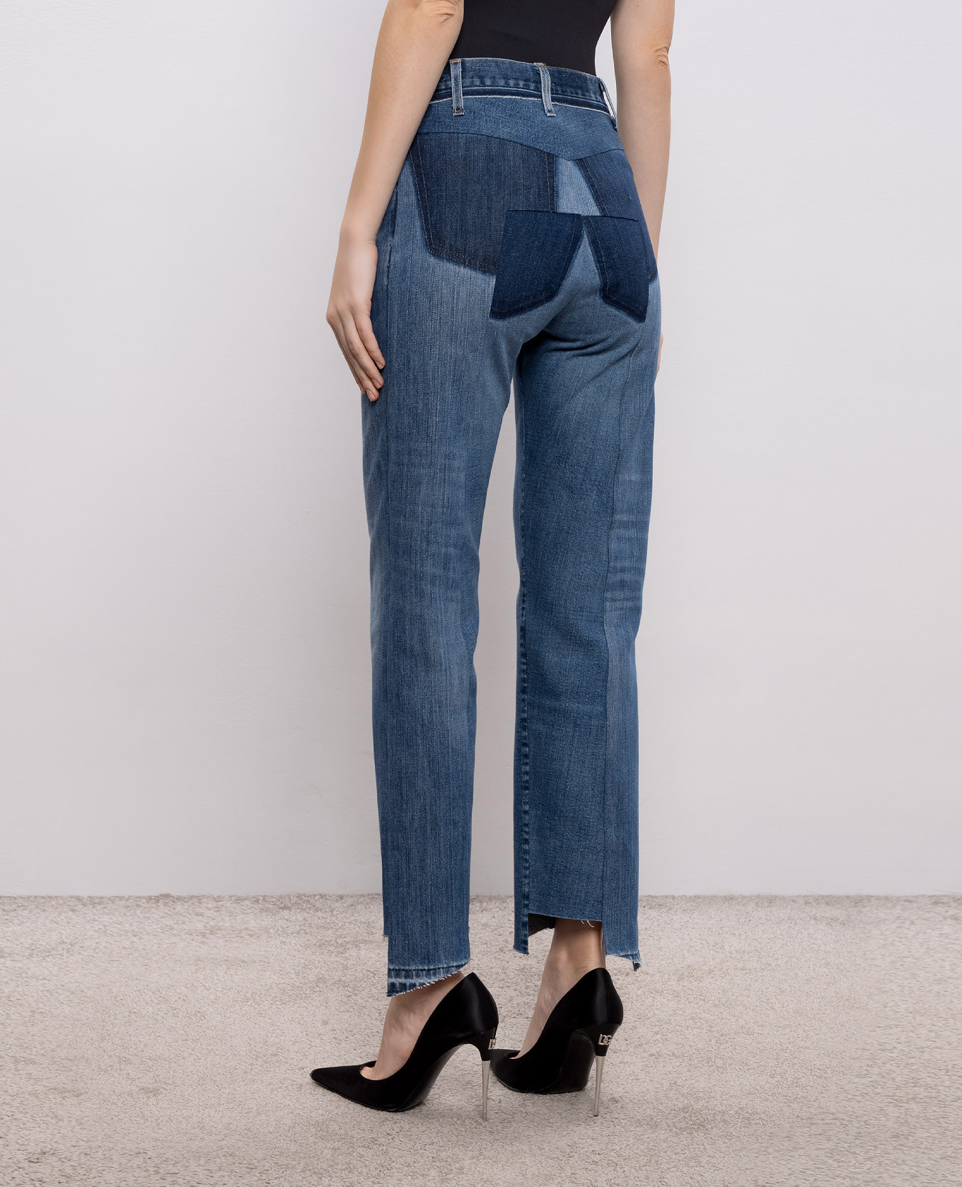 Blue jeans with a worn effect Vetements 4
