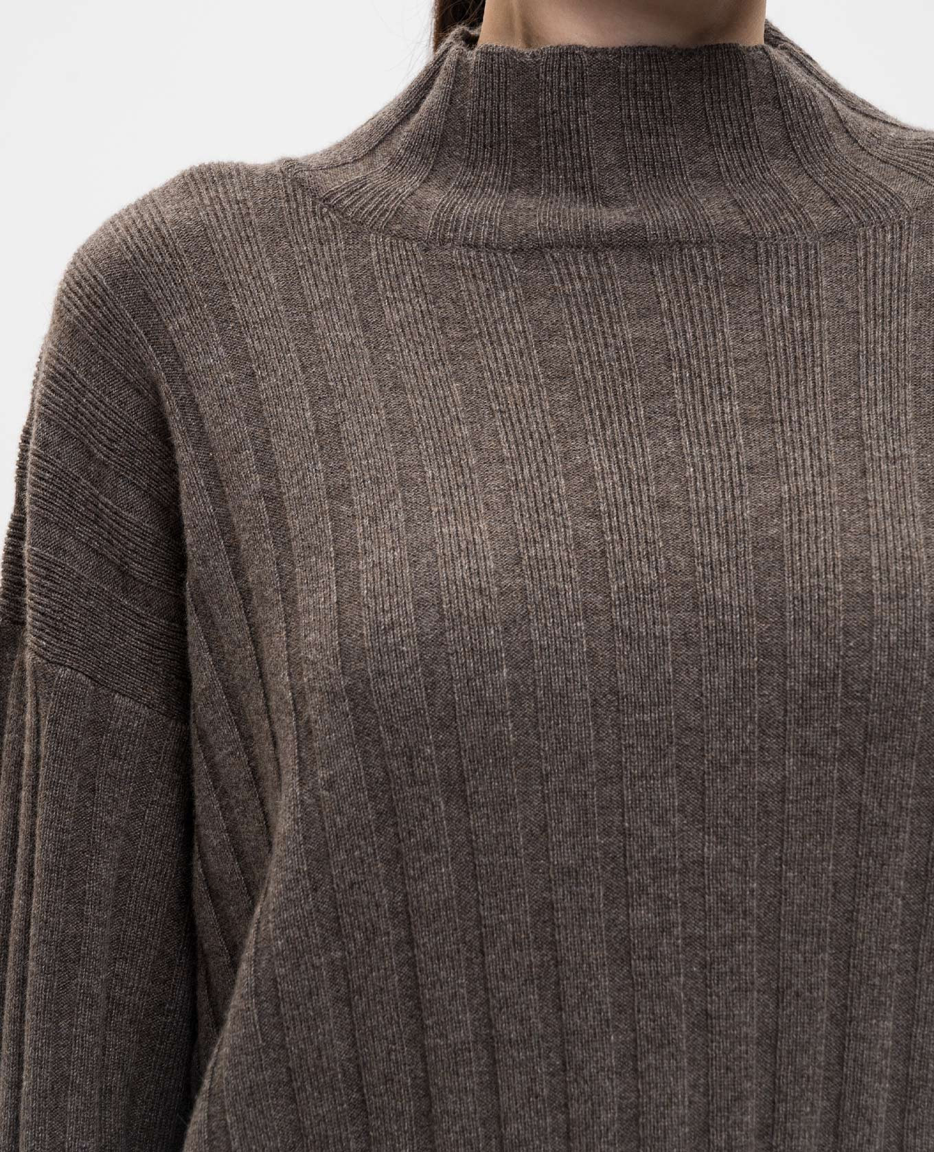 

Brown cashmere sweater Agnona