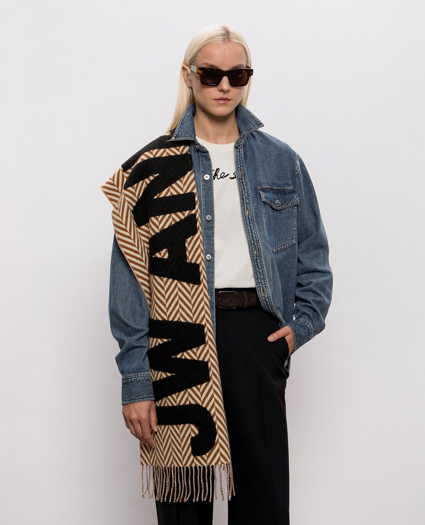 Wool scarf with logo patch JW Anderson 2