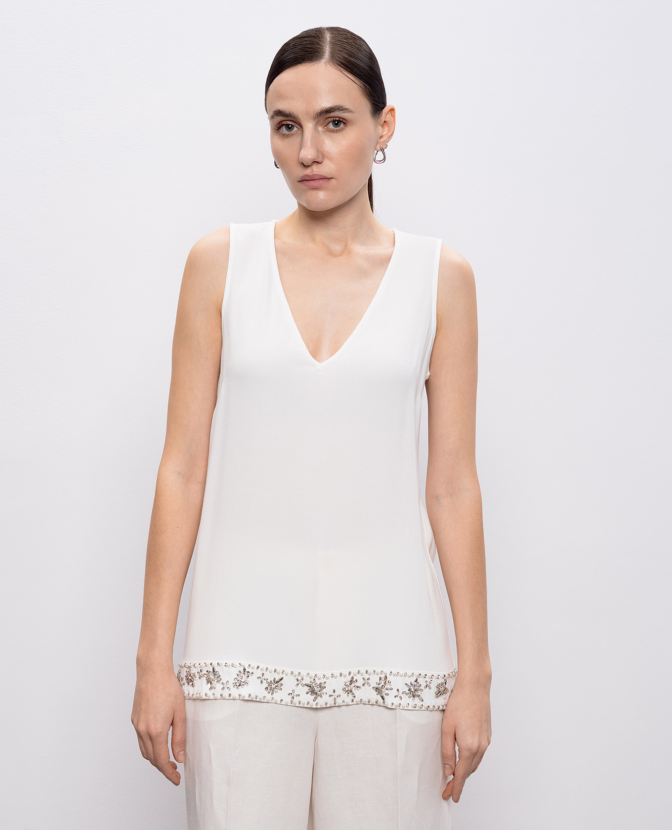 

White top with applique Twinset