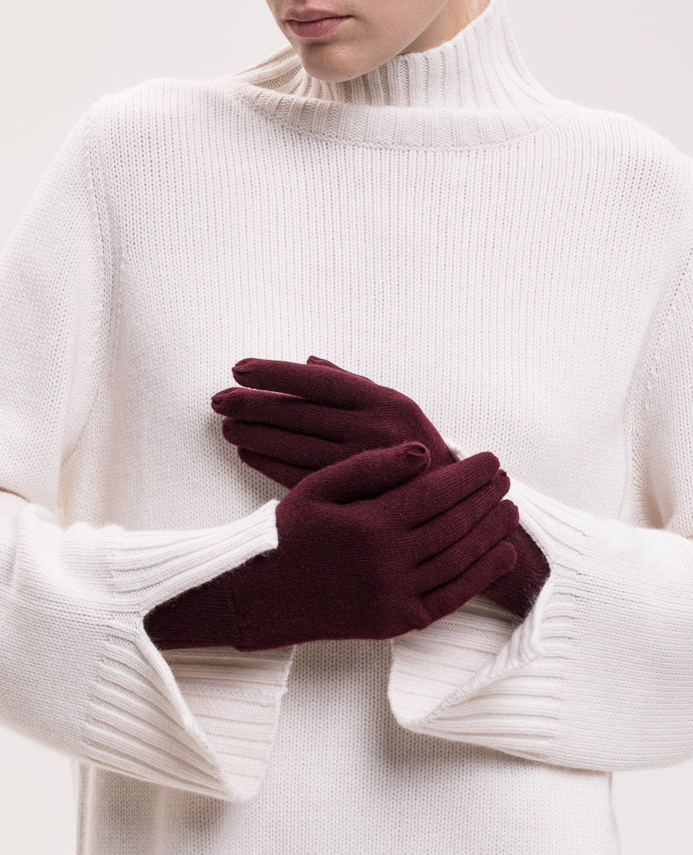 Burgundy cashmere gloves Allude 2