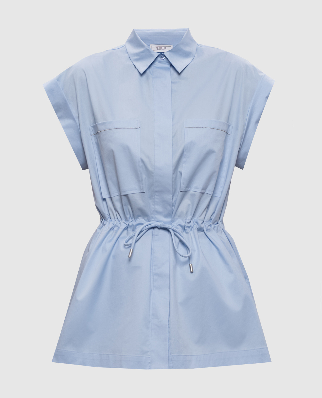Blue shirt with a monil chain