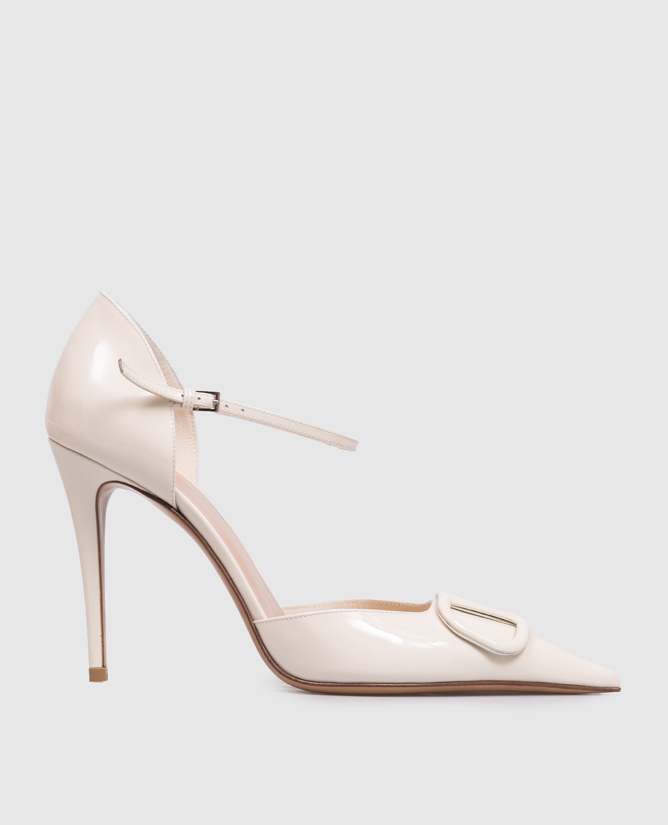 

D'Orsay white patent leather shoes Valentino