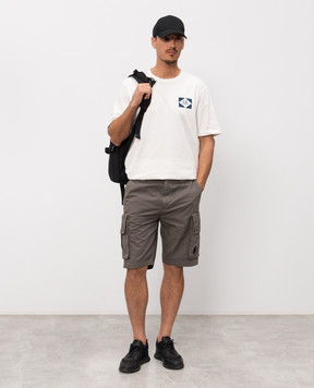 C.P. Company Grey cargo shorts with textured logo patch MBE245A110340O