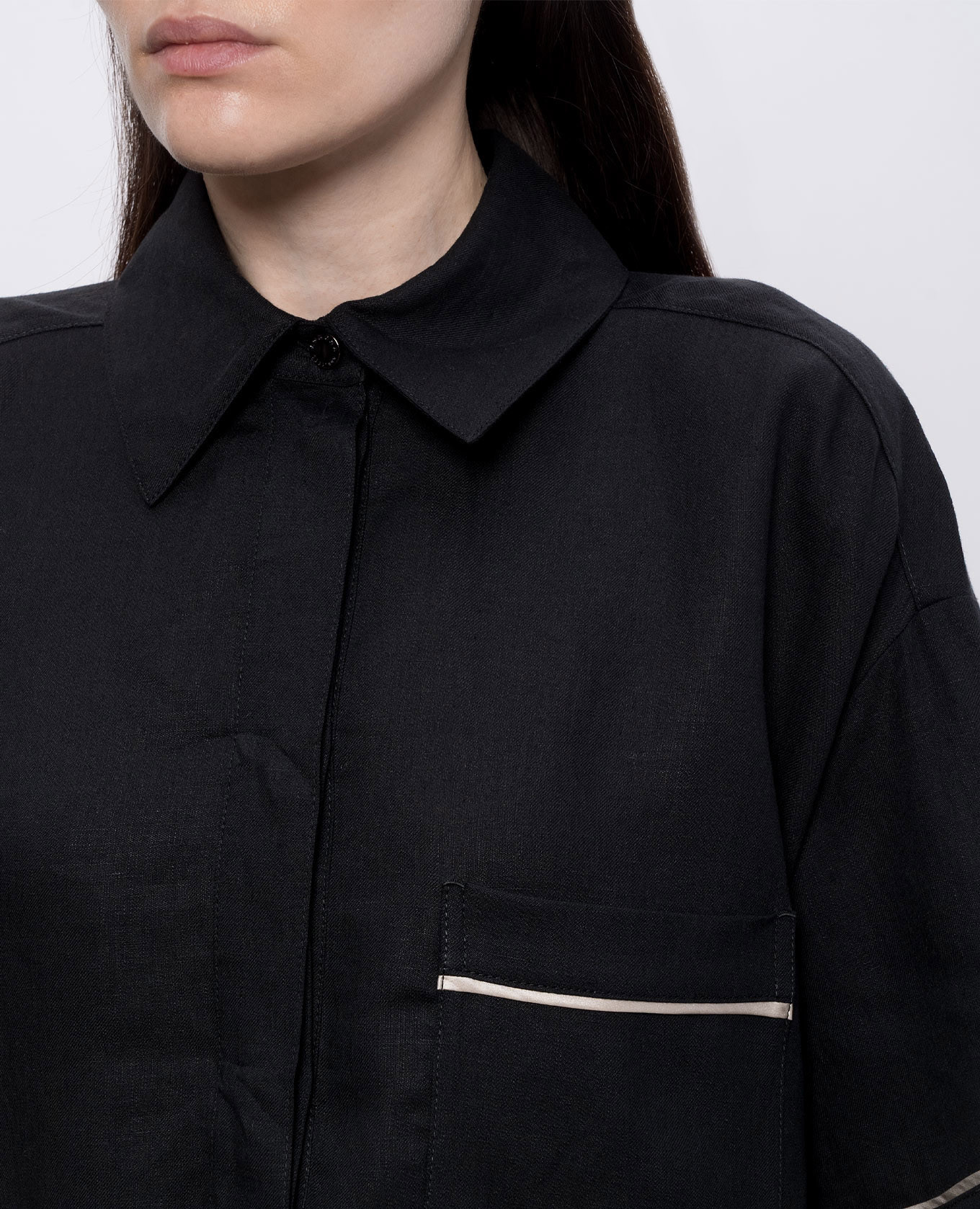 

Black linen shirt Agnona
