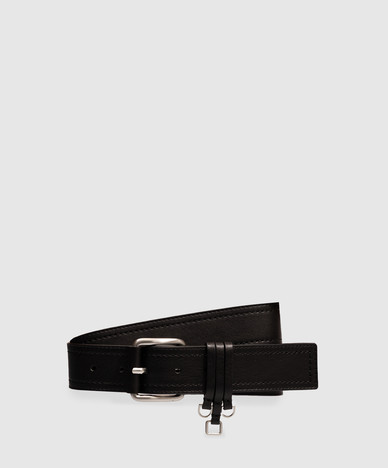 Ceinture en cuir noir avec pendentifs