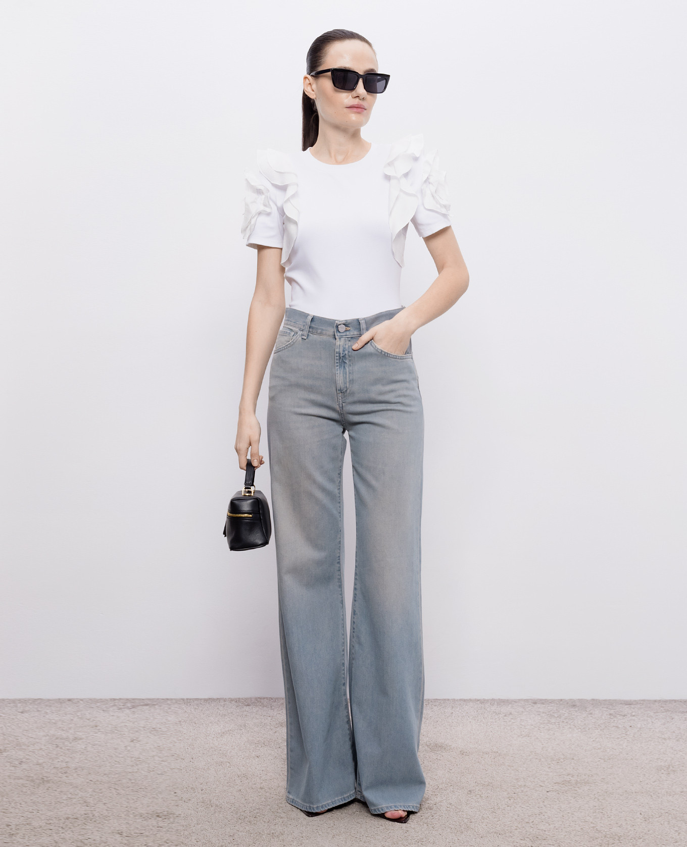 

Kinsley white ruffled t-shirt Christy Lynn