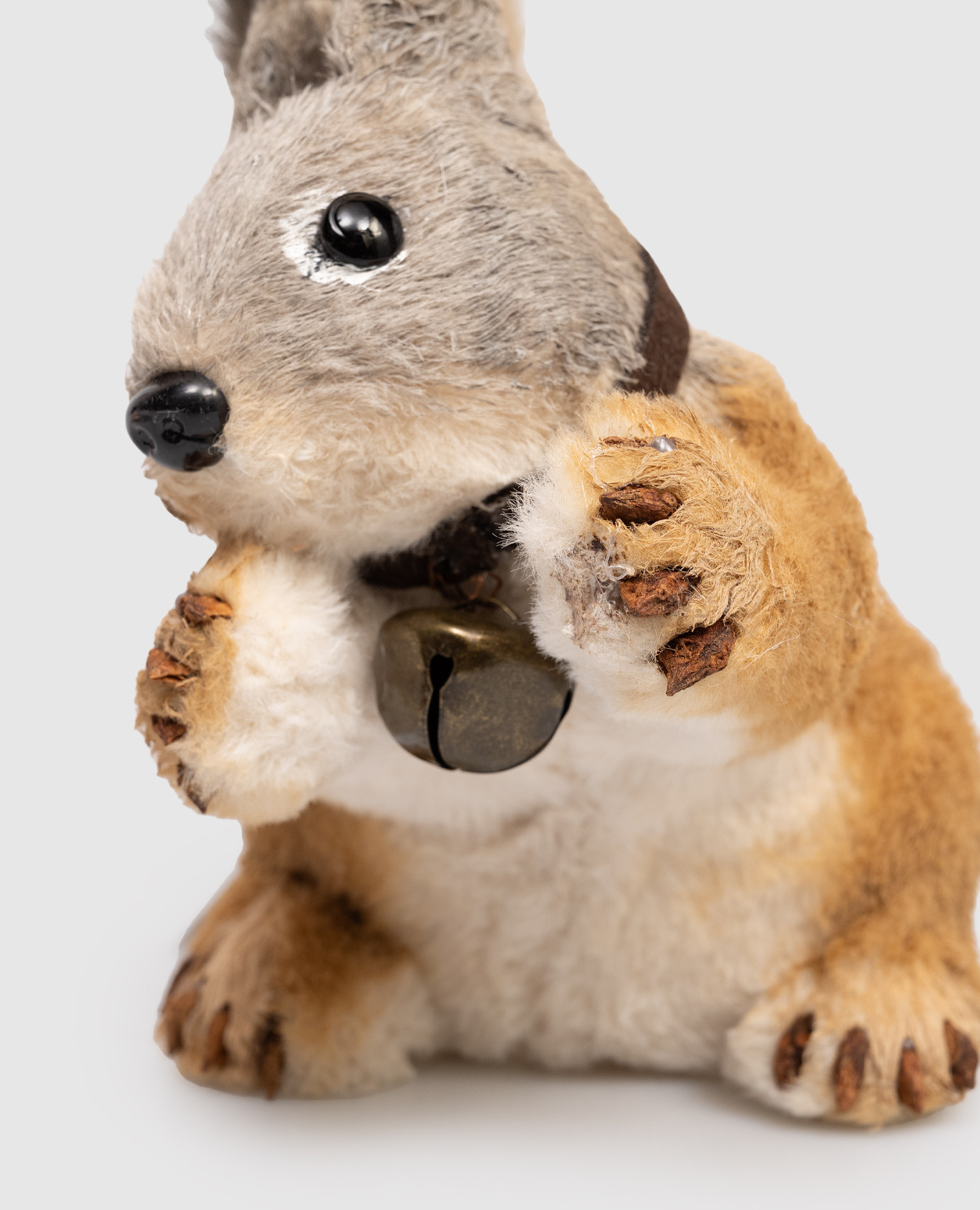 

Decorative Christmas ornament in the shape of a squirrel Shishi, Brown