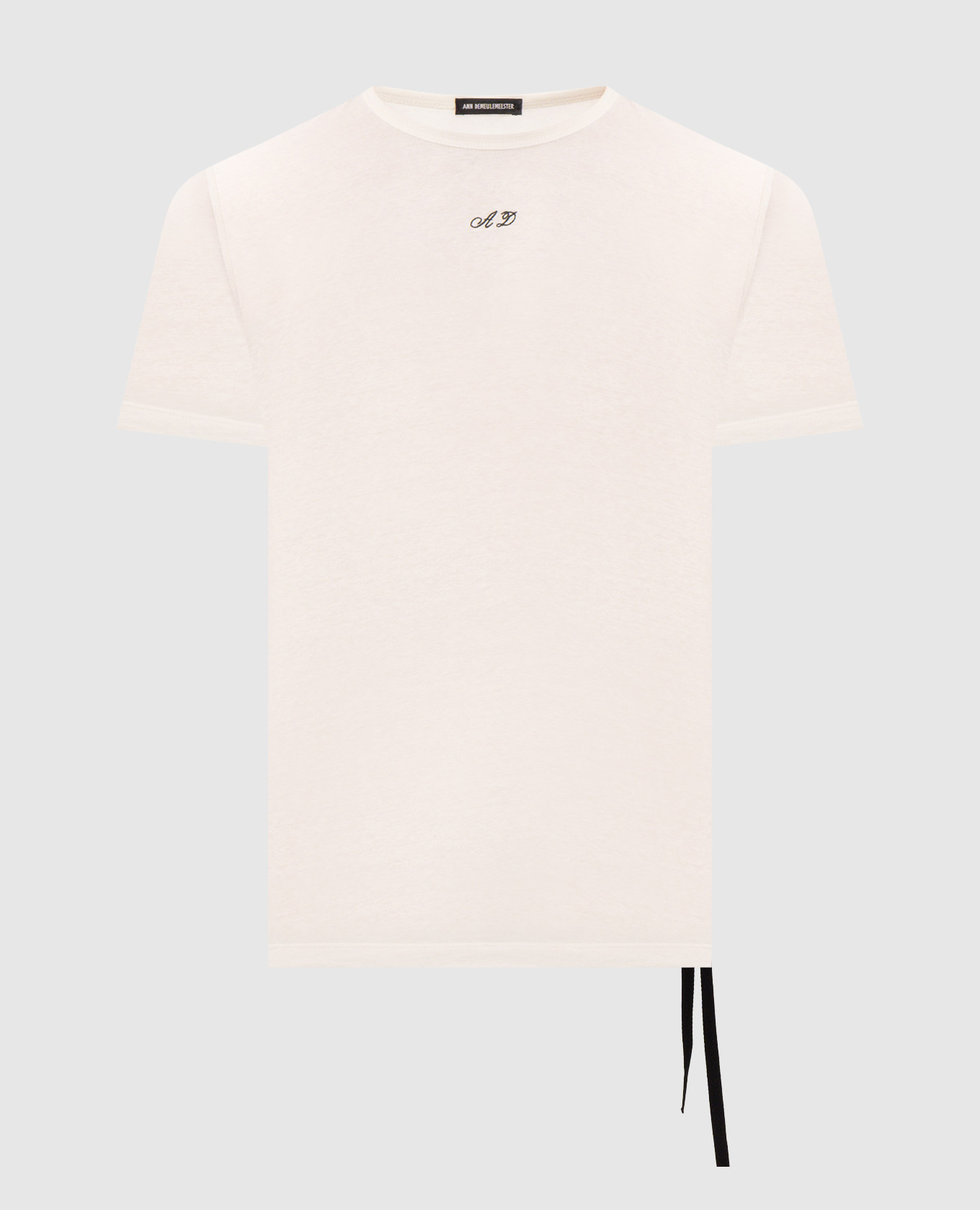 White T-shirt with contrast embroidery