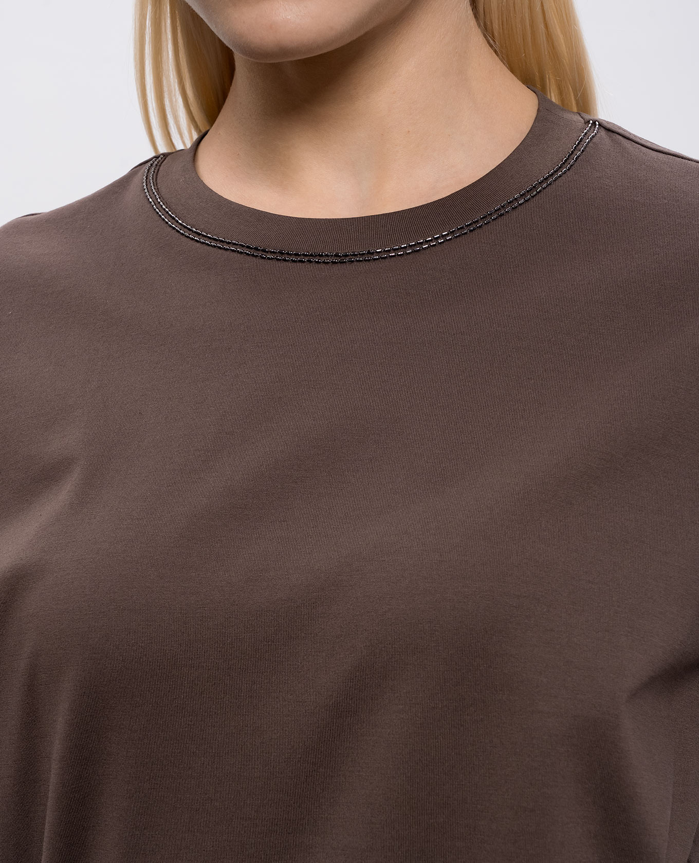 

Brown T-shirt with monil chain Brunello Cucinelli