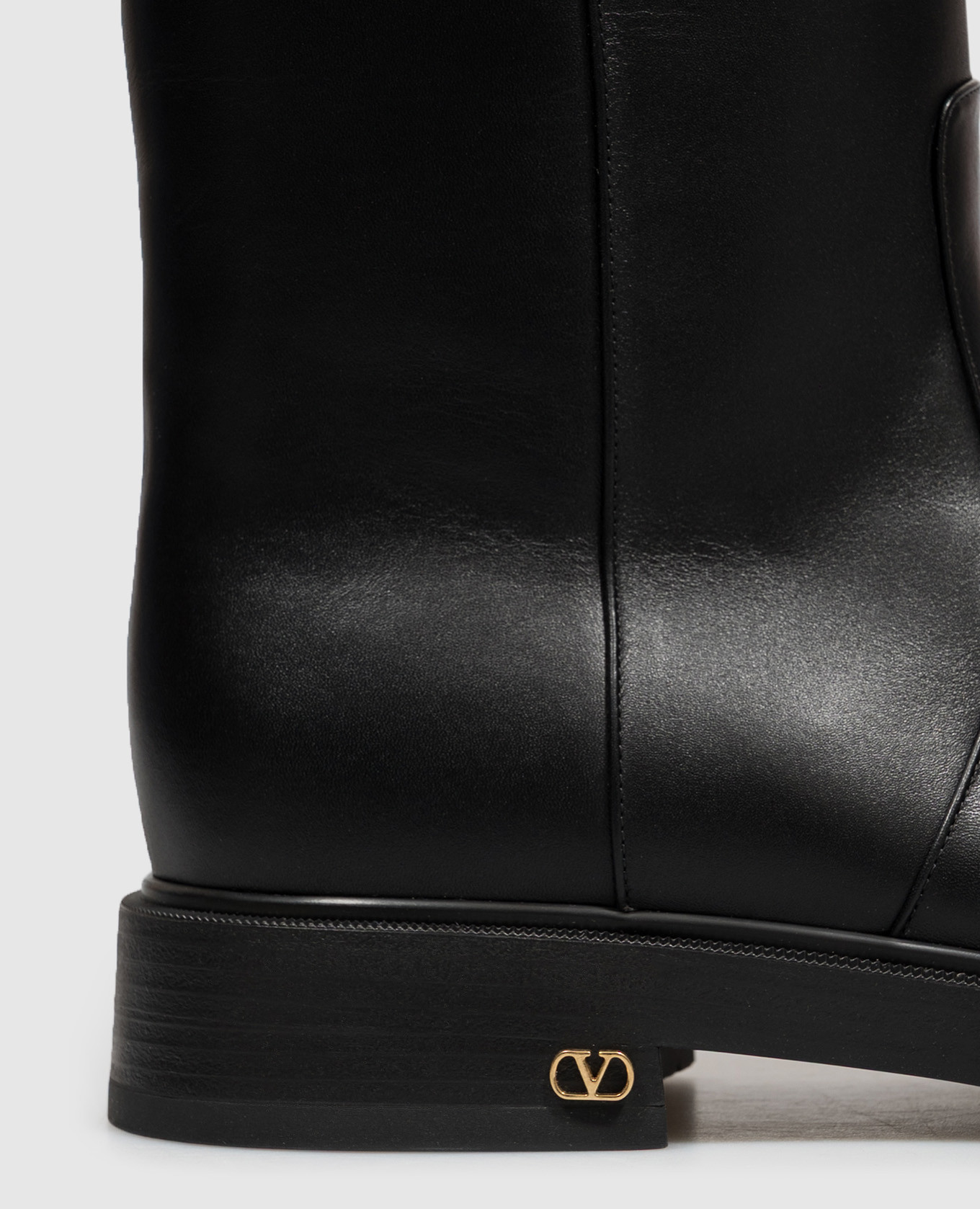 Black leather boots with emblem Valentino 6