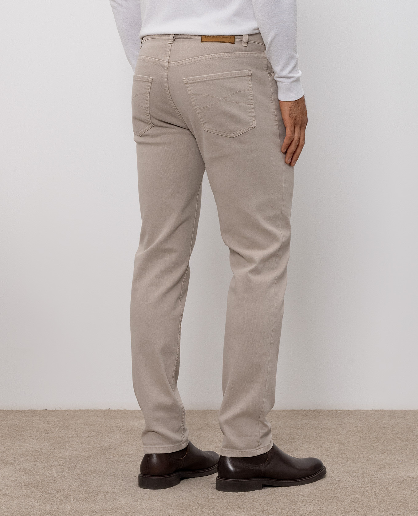 Grey jeans with logo patch Brunello Cucinelli 4