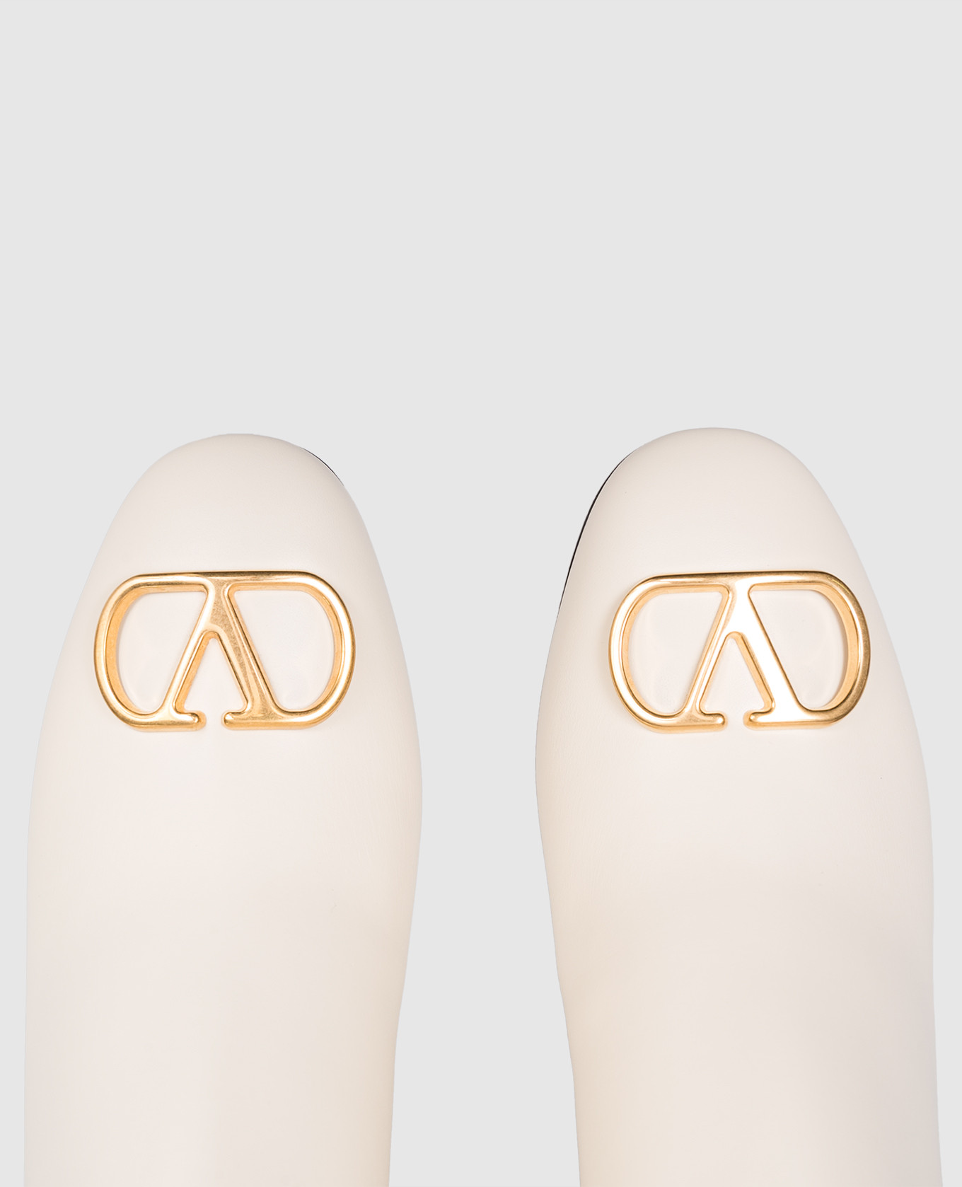 

White leather ankle boots with logo Valentino