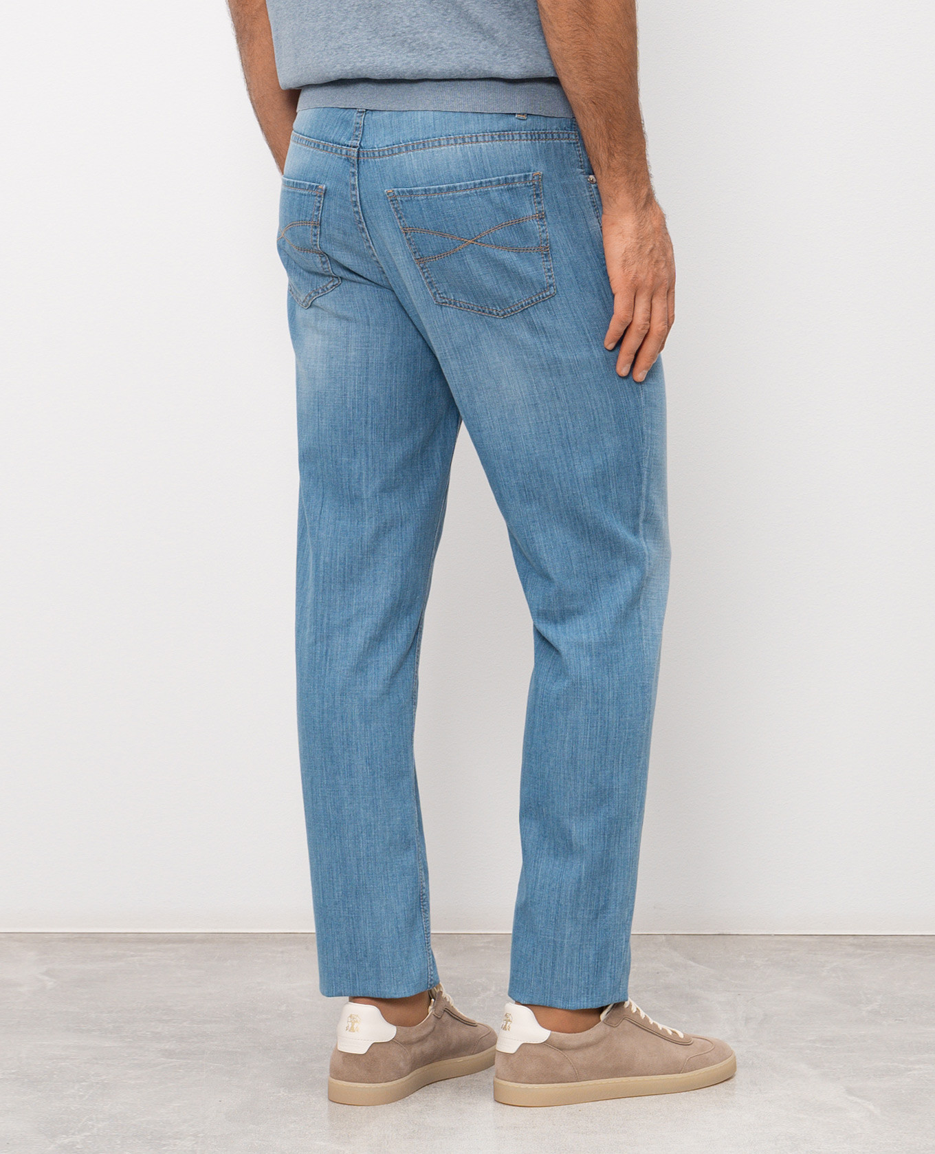 

Blue jeans with embroidered emblem Brunello Cucinelli, Light blue