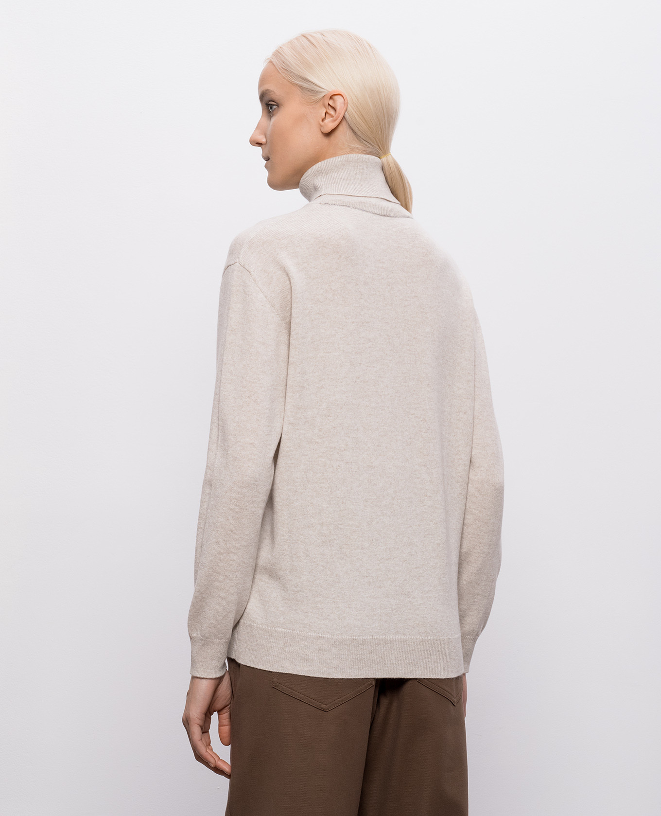 Beige cashmere turtleneck Brunello Cucinelli 4