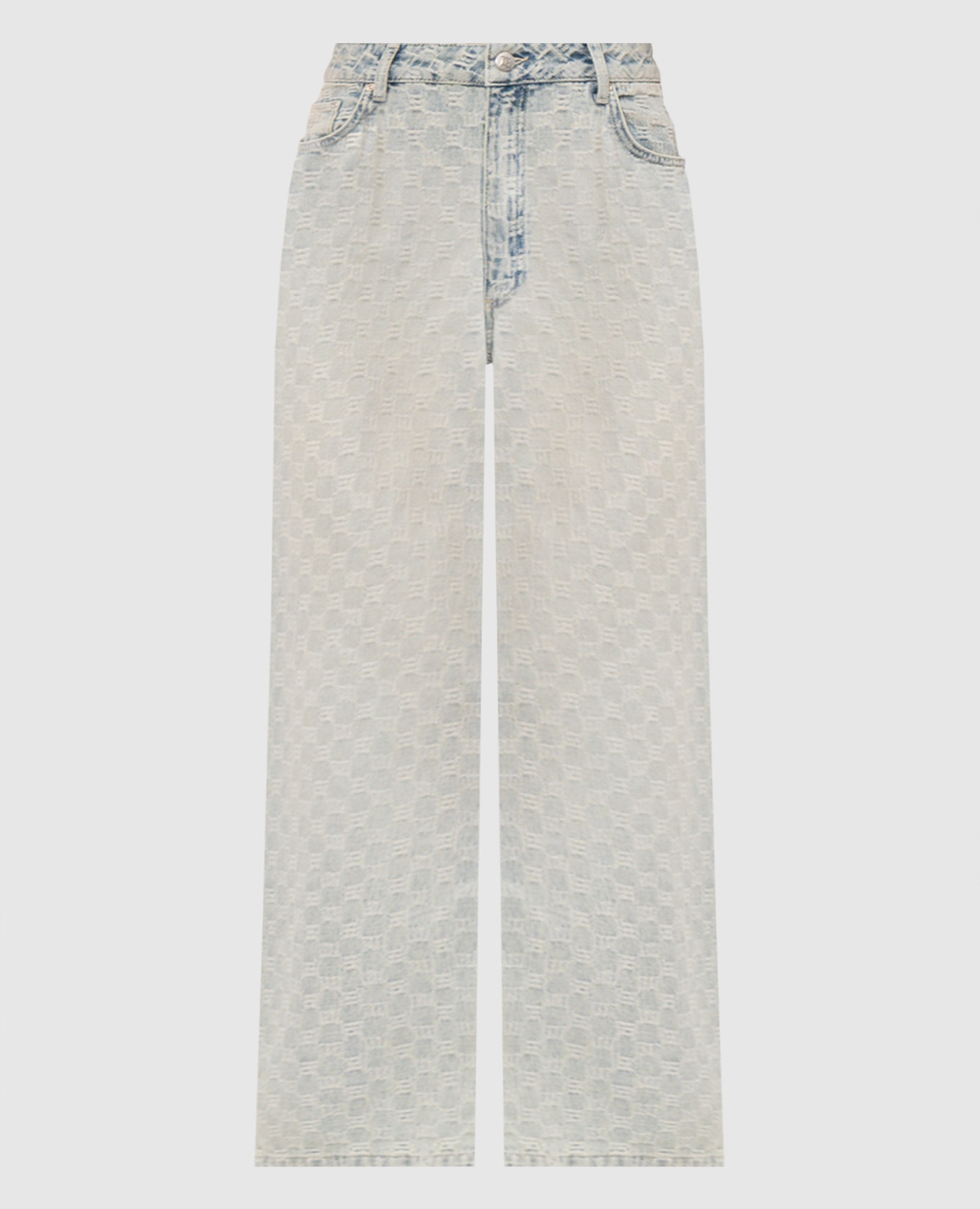 Blauwe jeans met een monogrampatroon.