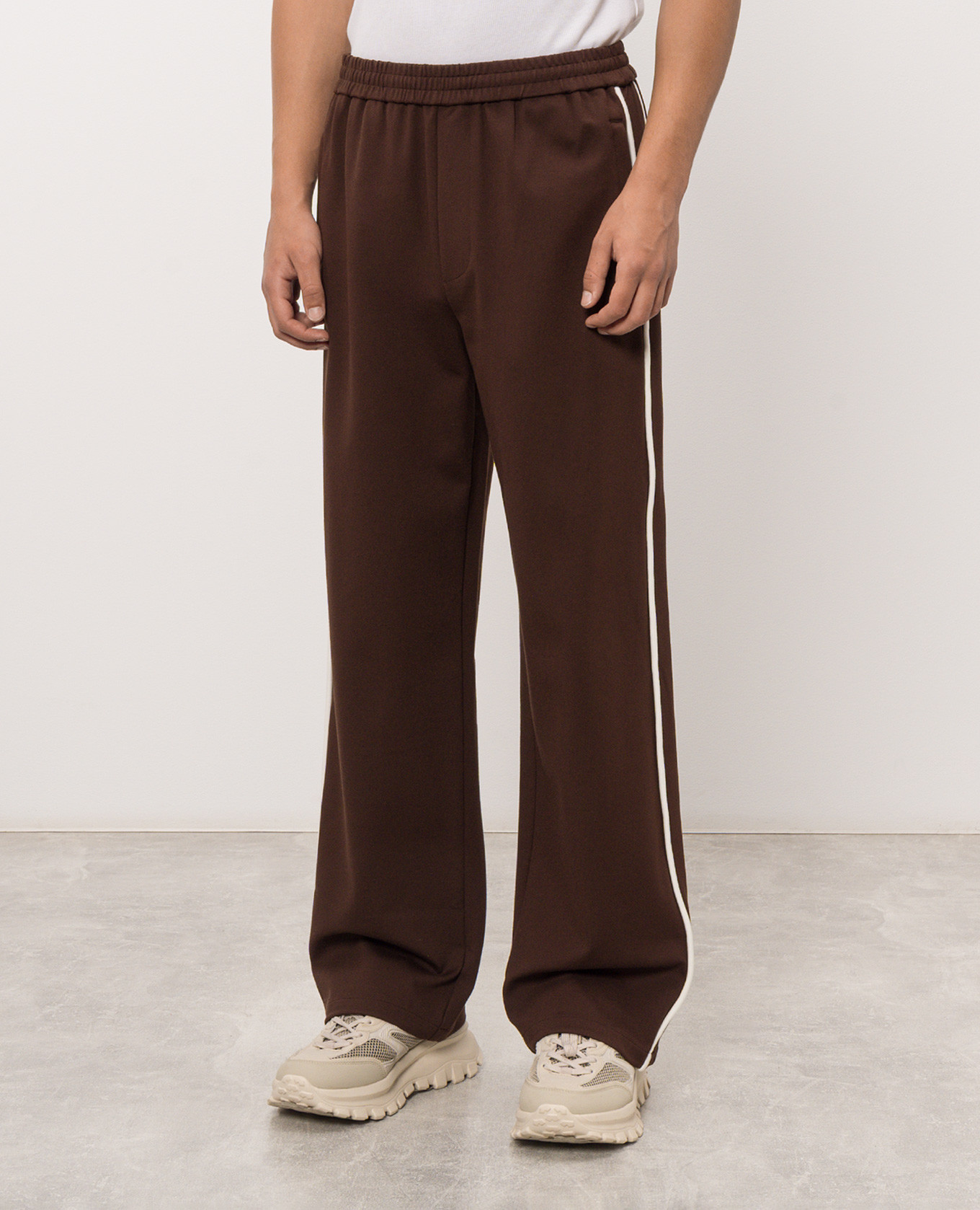 Brown Curb Sweatpants Axel Arigato 3