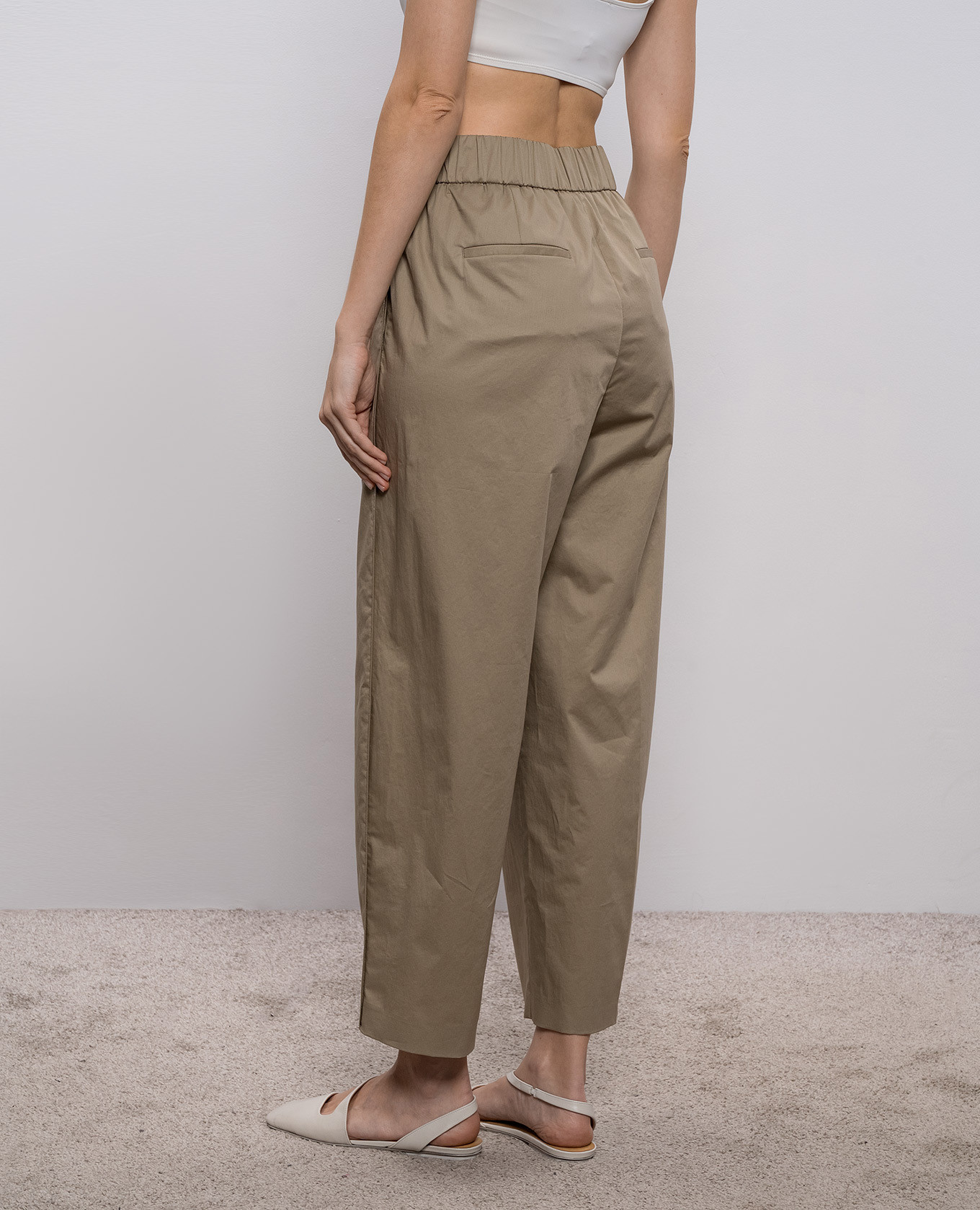 

Khaki pants with monil chain Peserico