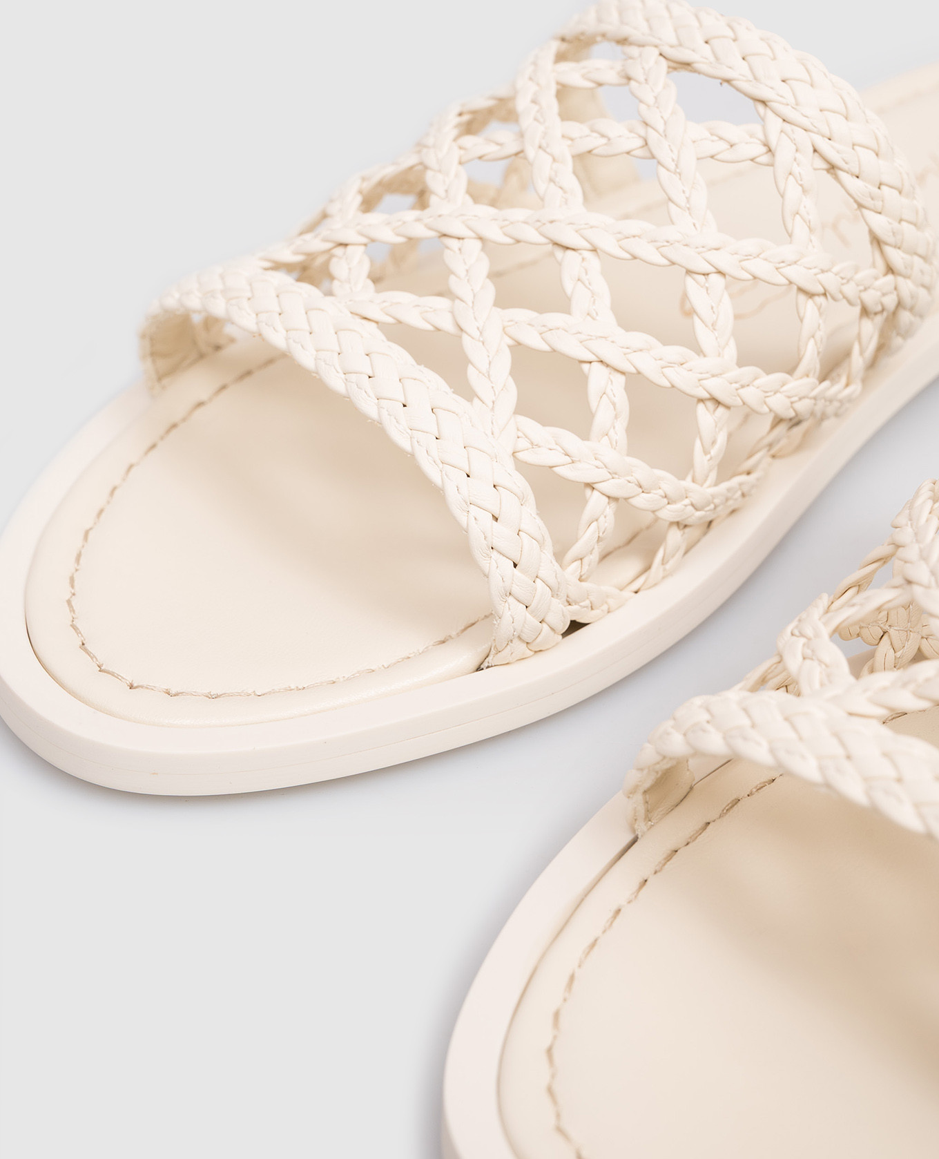 Ivory leather flip-flops with weaving Babe Pay Pls 5